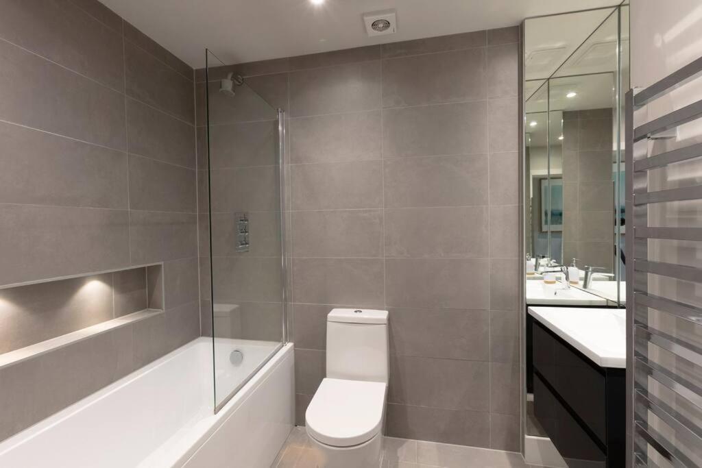 Hampden Apartments - The Anne Виндзор Экстерьер фото